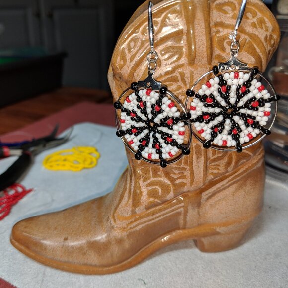 Meet your Posher, Beth - Picture 1 of 4